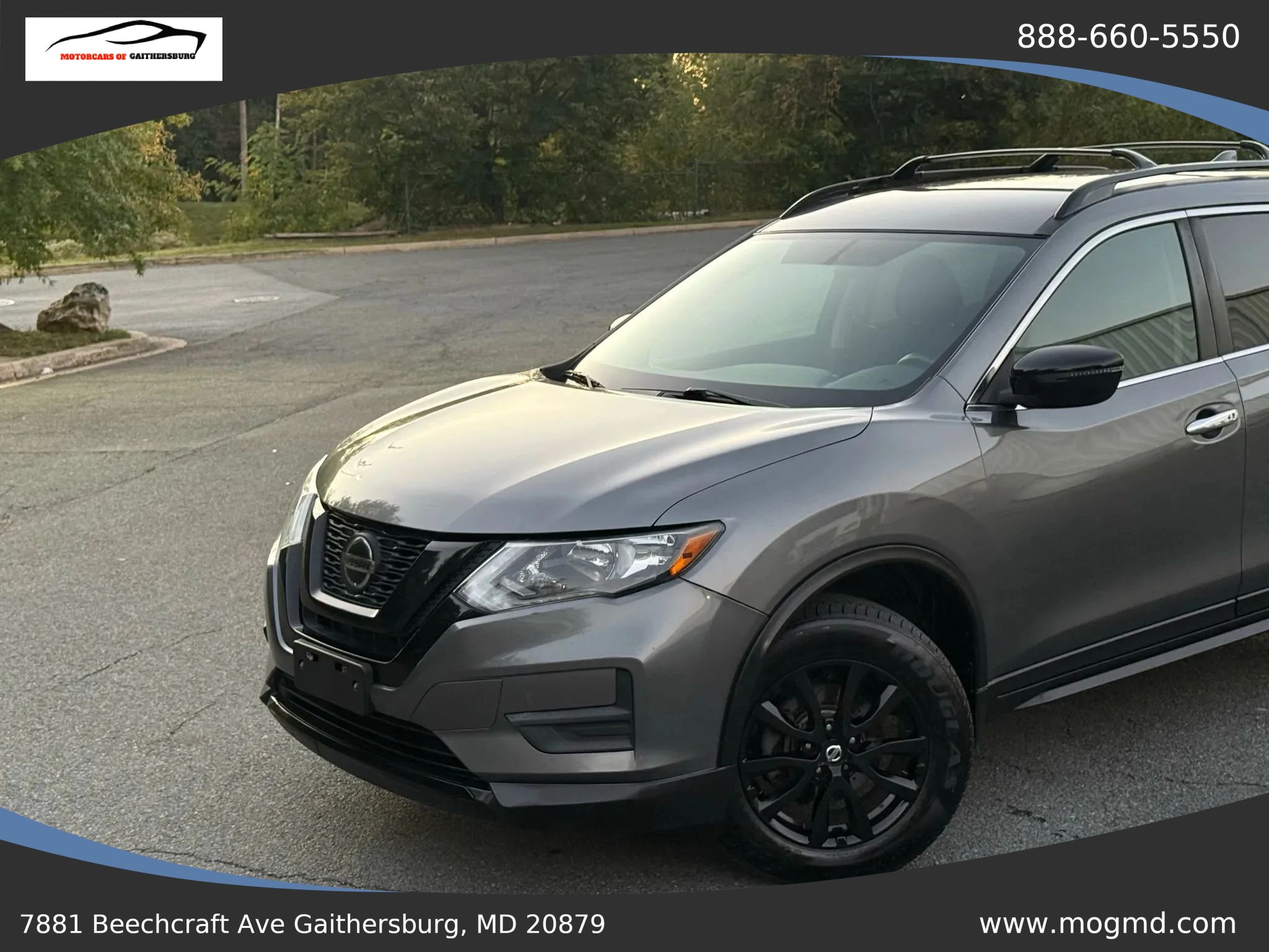 Used 2018 Nissan Rogue SV AWD/4WD image 2