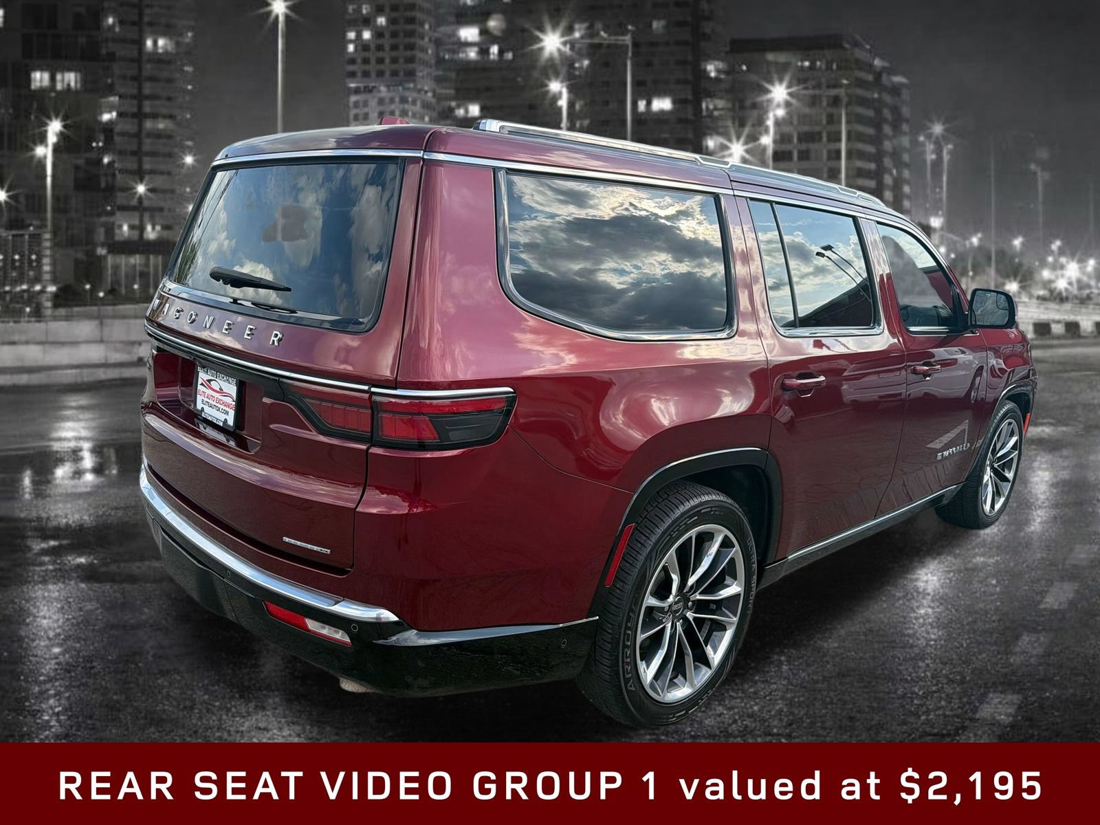 Used 2022 Jeep Wagoneer Series III w/ Premium Group I AWD/4WD image 6