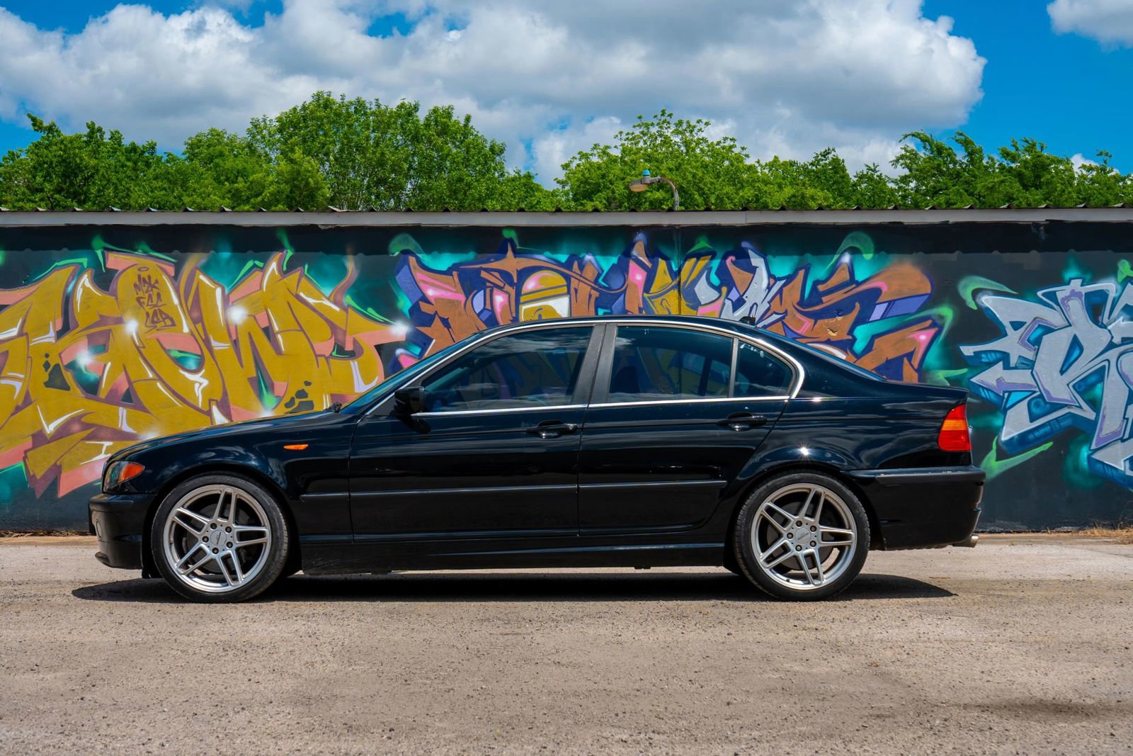 Used 2005 BMW 330i Sedan RWD image 6