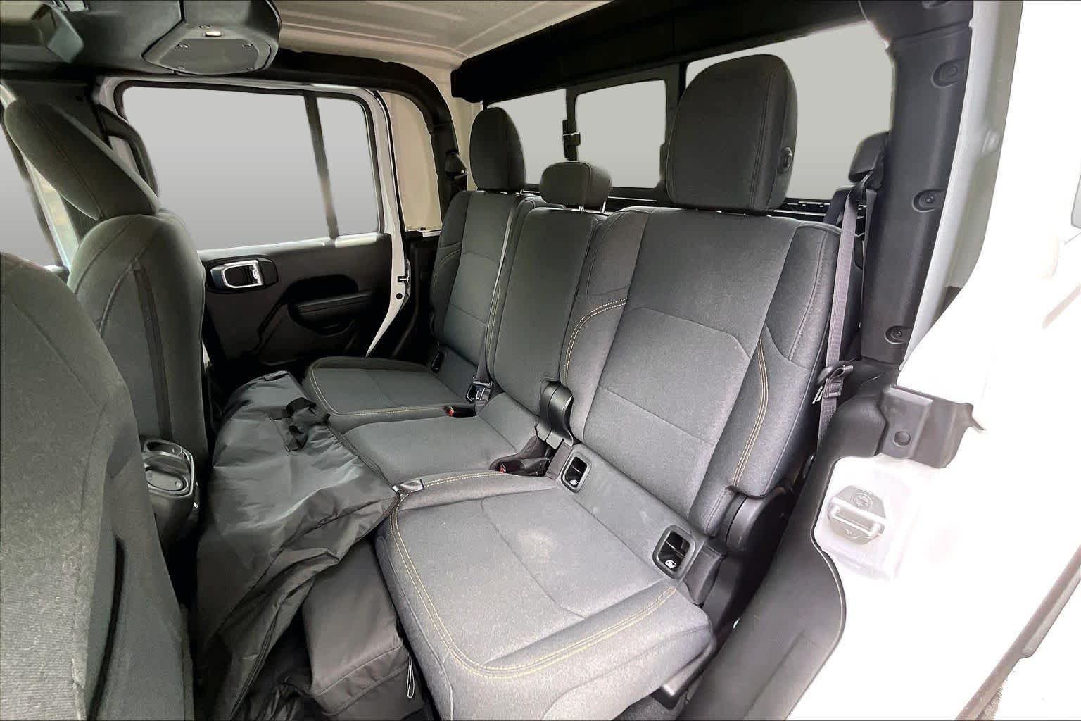 Used 2024 Jeep Gladiator Sport AWD/4WD image 25