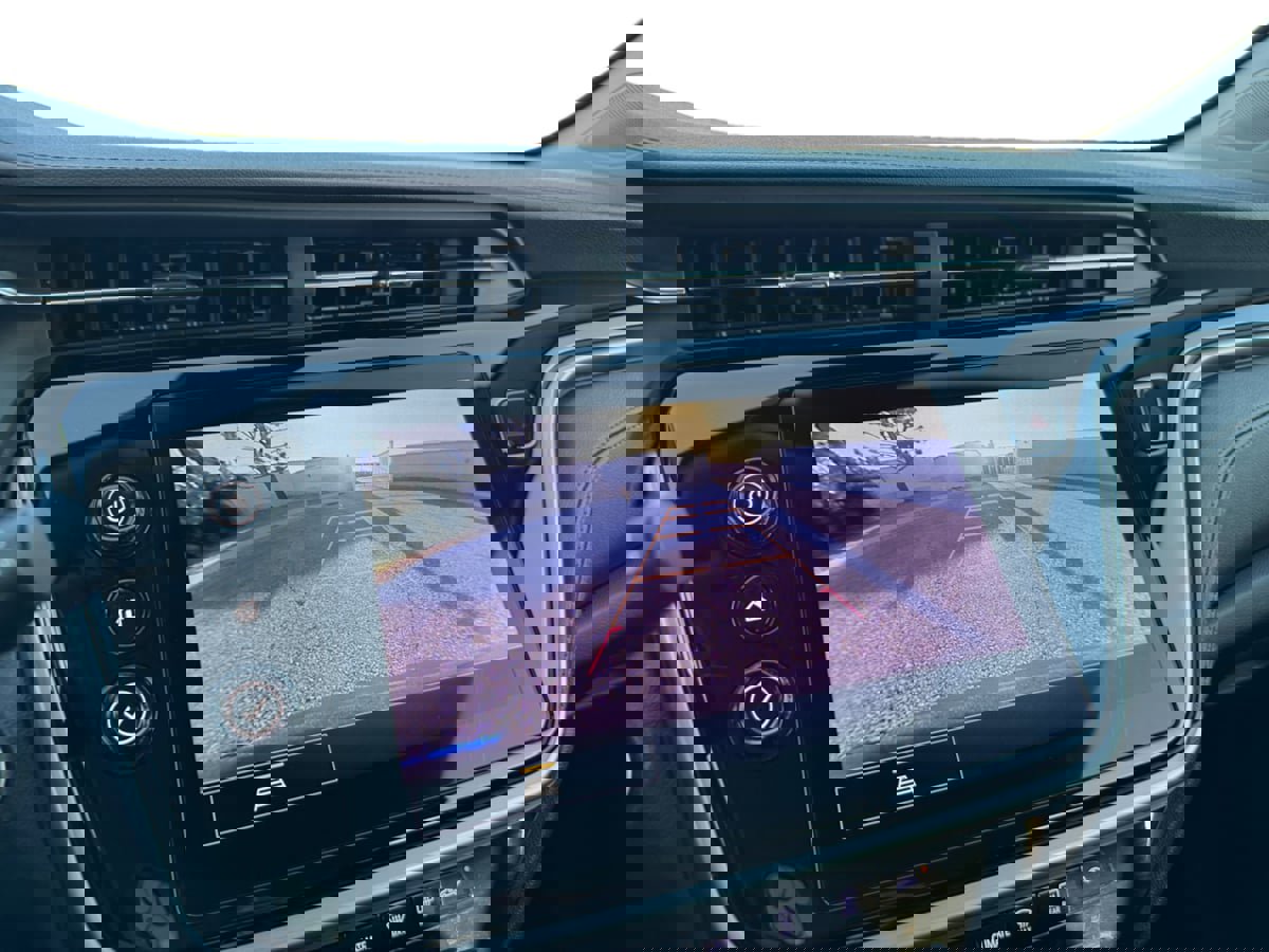 Used 2022 Chevrolet Bolt EUV LT image 13