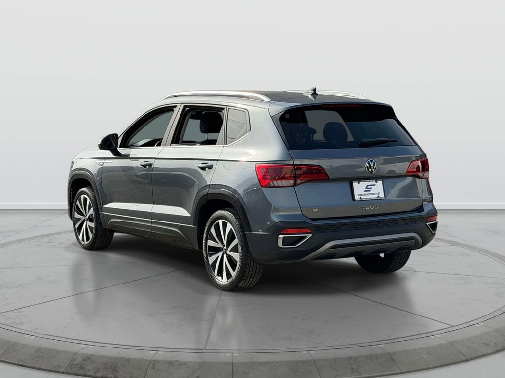 Used 2023 Volkswagen Taos SE FWD image 6