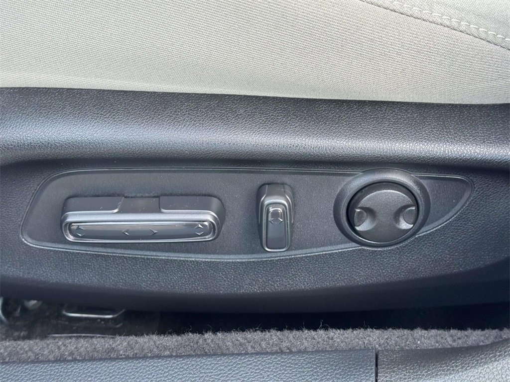 Certified 2023 Honda Accord EX image 17