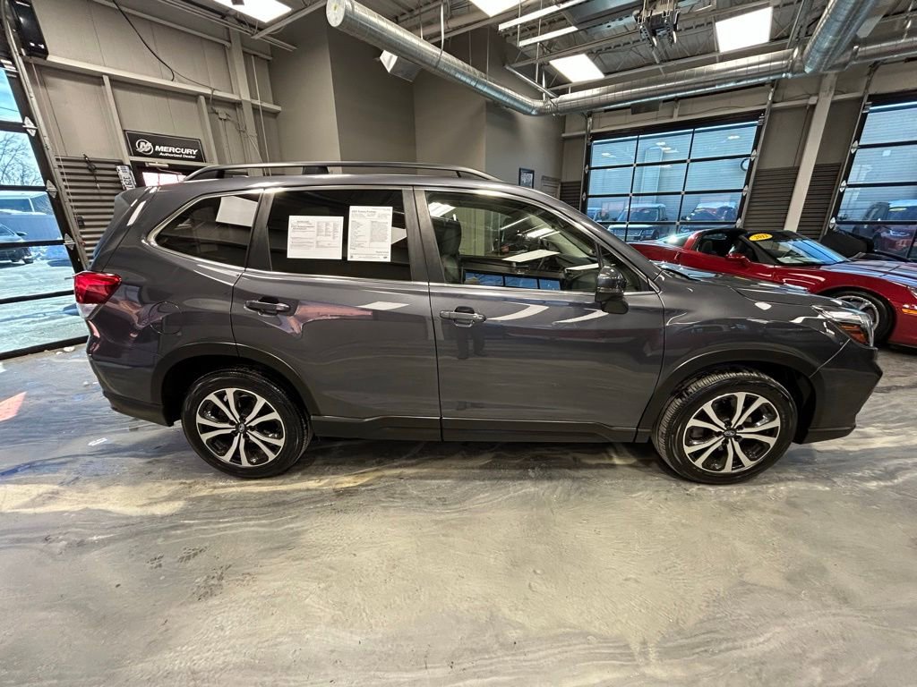 Used 2021 Subaru Forester Limited image 29