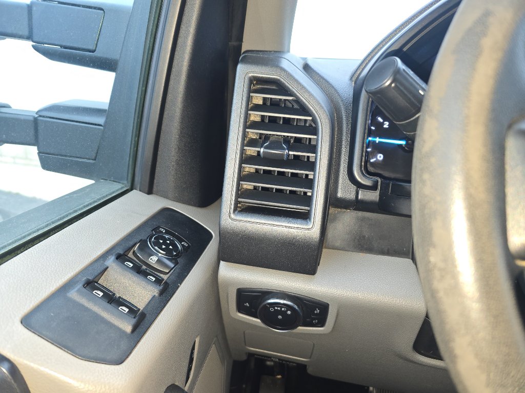 Used 2018 Ford F350 XL image 22