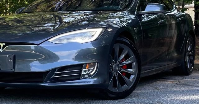 Used 2020 Tesla Model S Performance AWD/4WD image 2