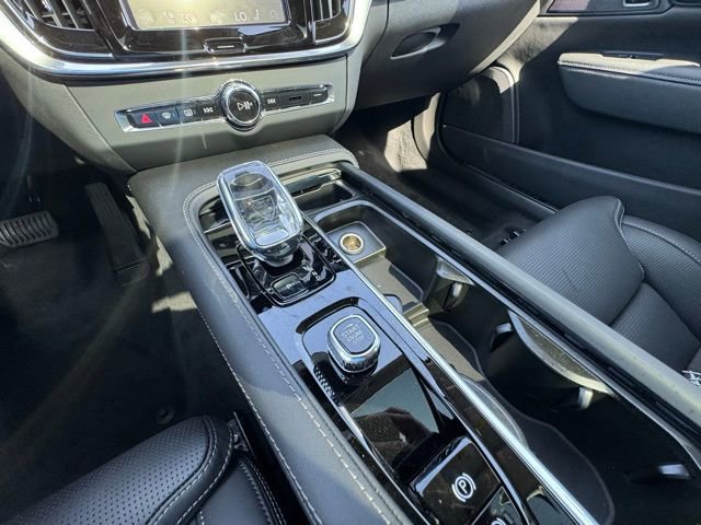 New 2026 Volvo V90 B6 Cross Country Ultra w/ Climate Package image 21