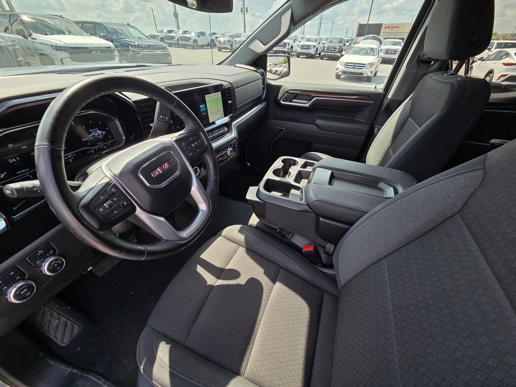 Used 2024 GMC Sierra 1500 Elevation image 9