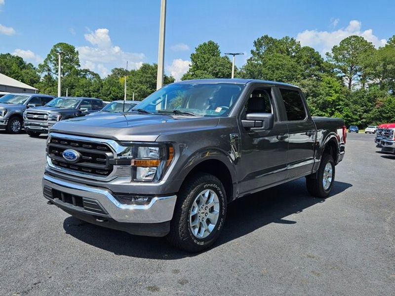 Used 2023 Ford F150 XLT image 3
