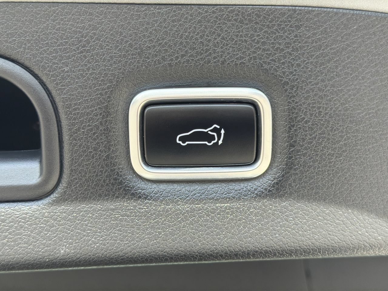 Used 2023 Kia Stinger GT2 w/ Option Group 020 RWD image 9