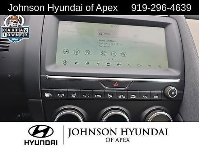 Used 2020 Jaguar E-PACE SE image 43