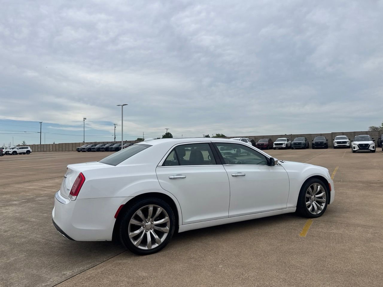 Used 2020 Chrysler 300 Limited RWD image 23