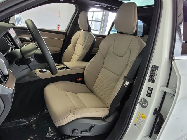 New 2026 Volvo XC90 B5 Plus w/ Protection Package Premier AWD/4WD image 7