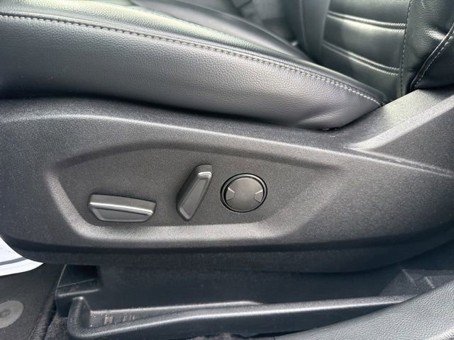 Used 2024 Ford Edge SEL image 12