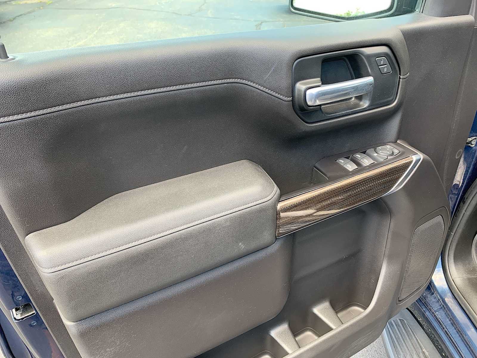 Used 2020 Chevrolet Silverado 1500 LT w/ All-Star Edition AWD/4WD image 21