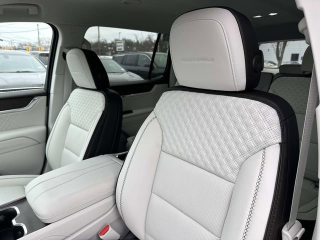 New 2026 GMC Acadia Denali w/ Super Cruise Package FWD image 11