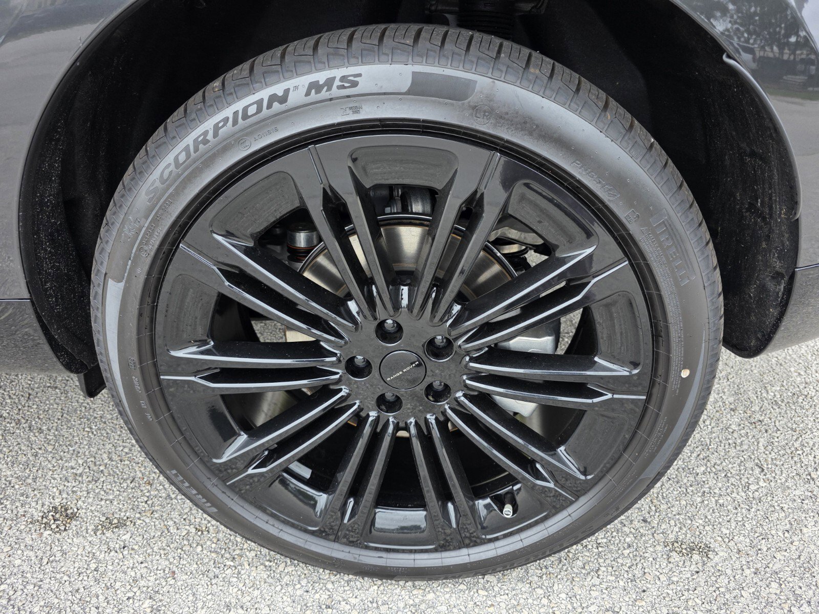 New 2026 Land Rover Range Rover SE image 9