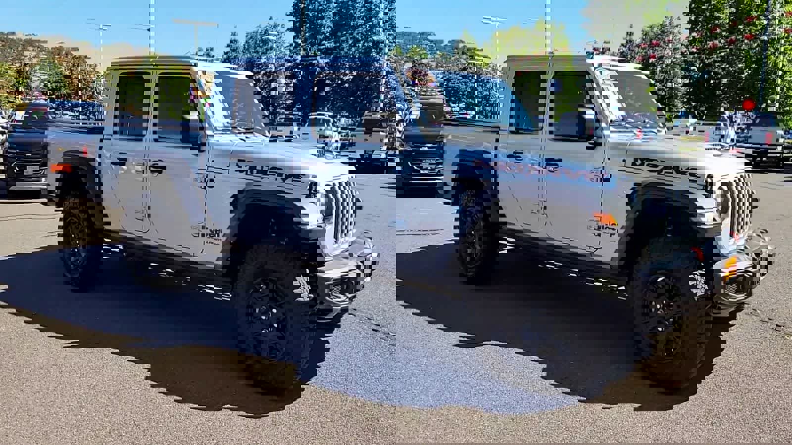 Used 2023 Jeep Gladiator Mojave image 2