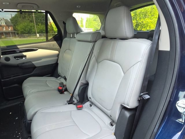 Used 2023 Honda Pilot Touring image 15
