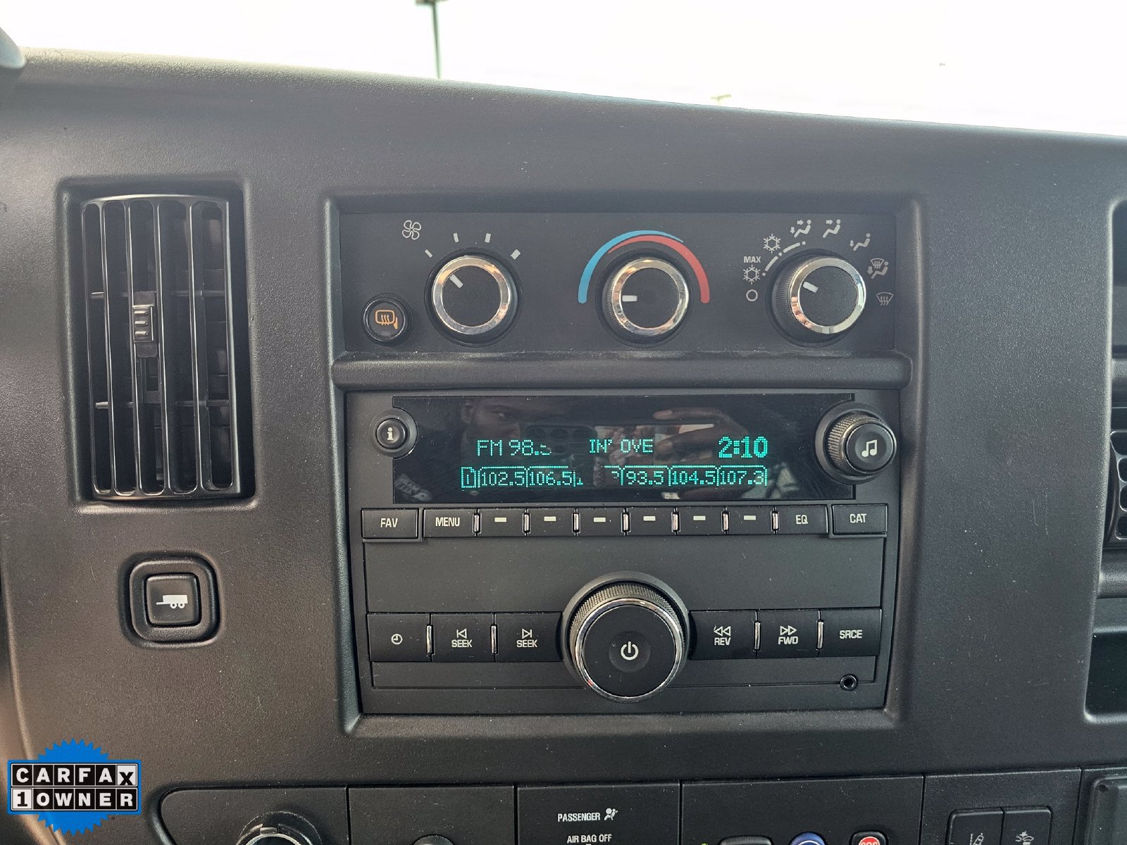 Used 2025 Chevrolet Express 3500 LT w/ LT Preferred Equipment Group RWD image 18