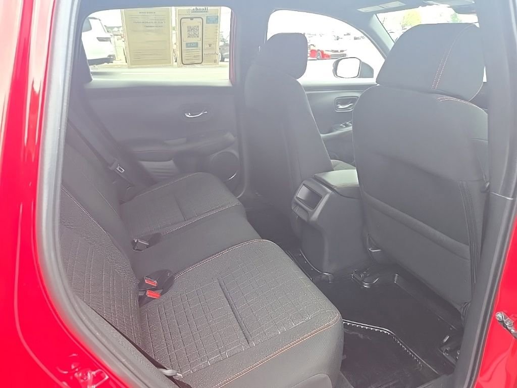 Used 2025 Honda HR-V Sport image 30