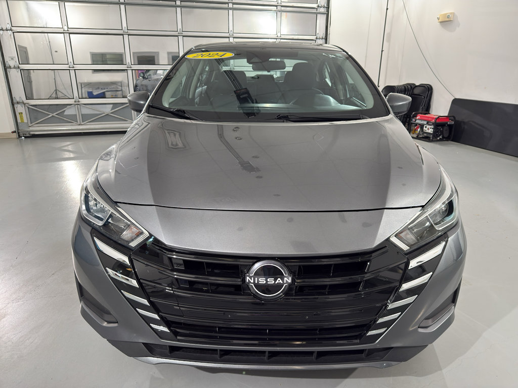 Used 2024 Nissan Versa SV image 2