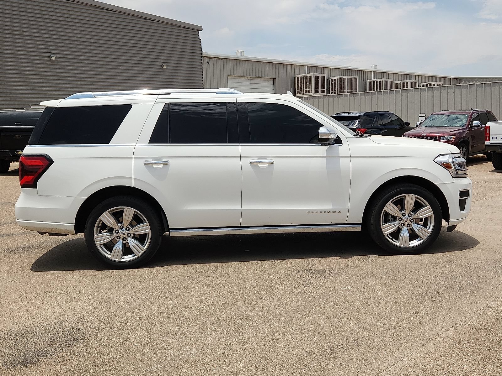 Used 2022 Ford Expedition Platinum RWD image 5