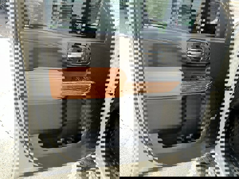 Used 2020 Chevrolet Silverado 3500 High Country w/ Z71 Off-Road Package image 25