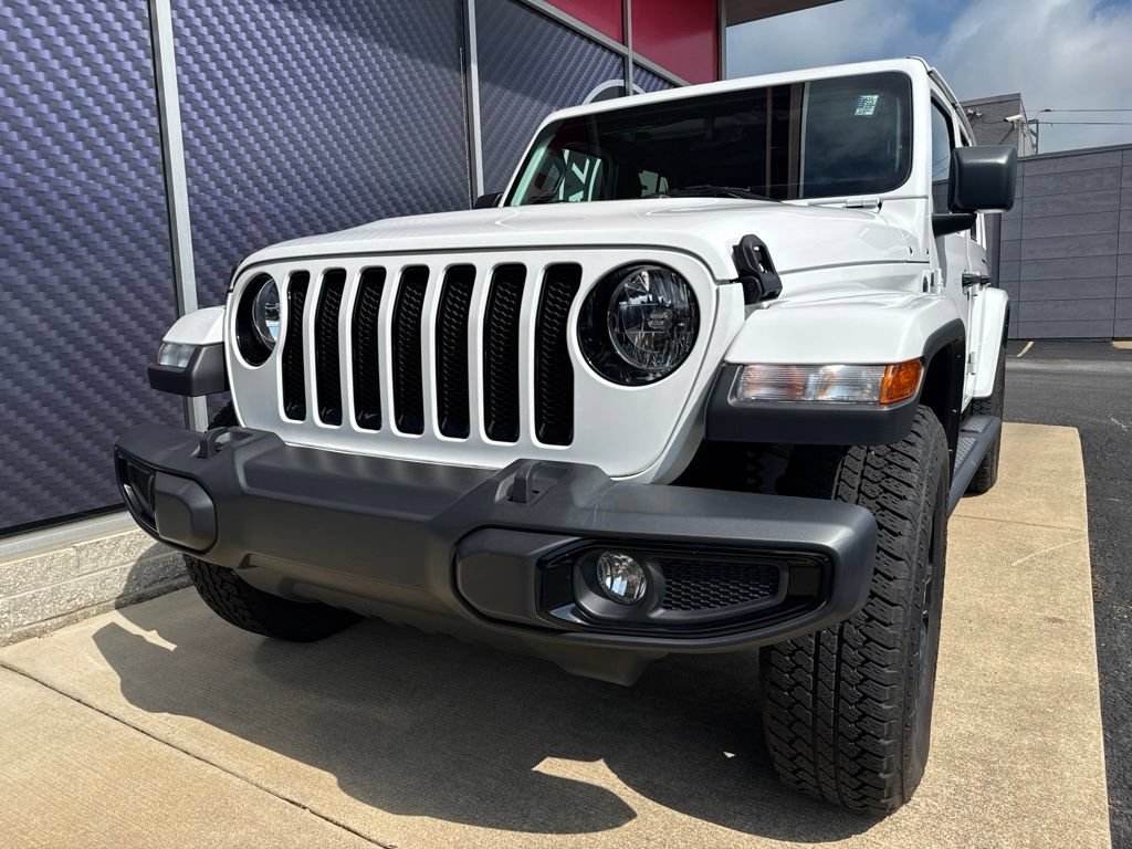 Used 2023 Jeep Wrangler Unlimited Sahara AWD/4WD image 18