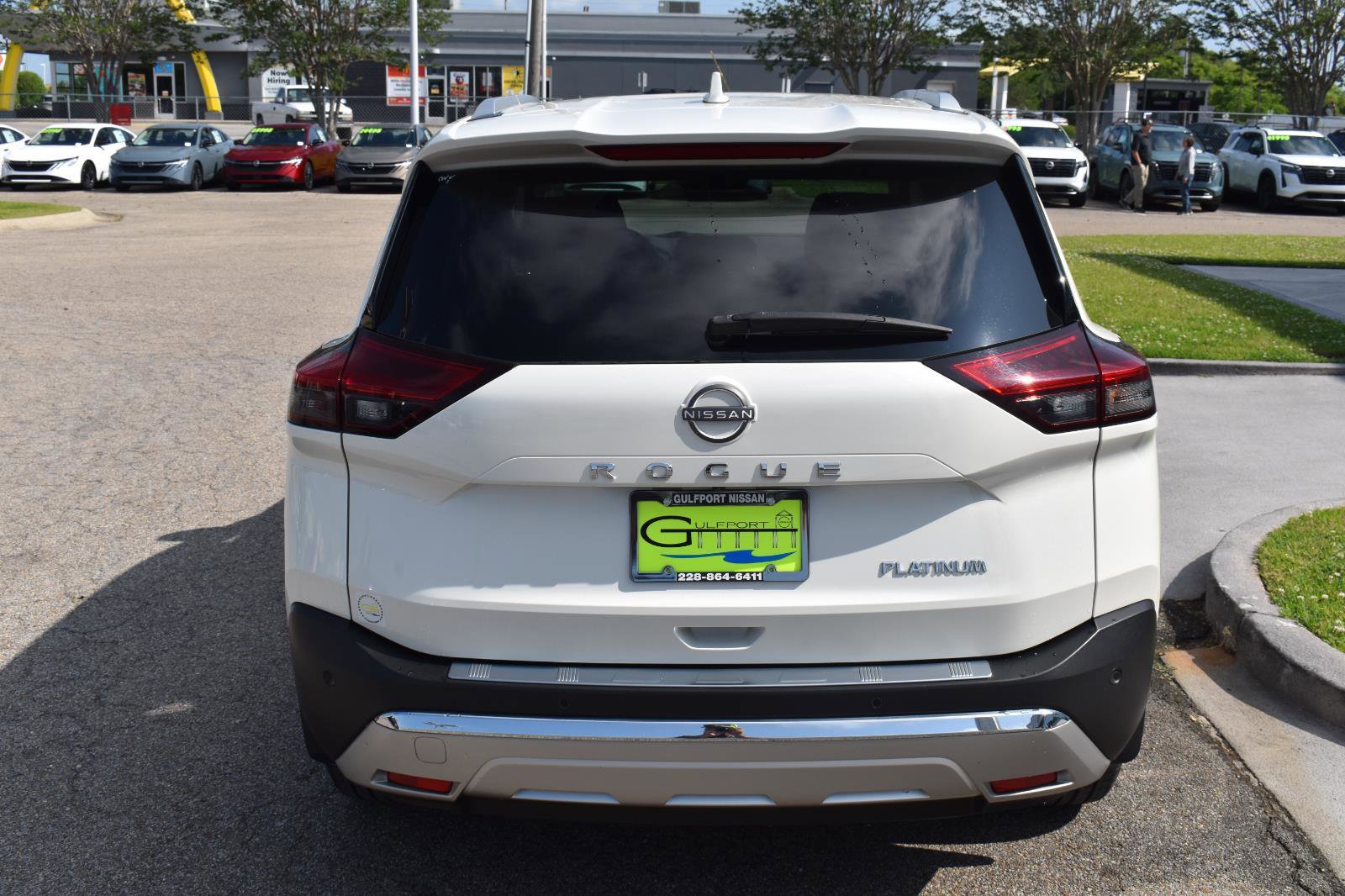 Used 2023 Nissan Rogue Platinum w/ Platinum Premium Package FWD image 10