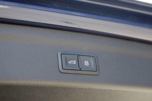 Used 2025 Audi Q3 2.0T Premium image 4