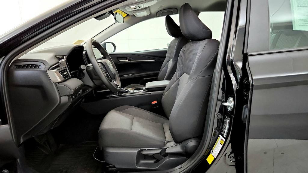 Used 2025 Toyota Camry LE FWD image 25