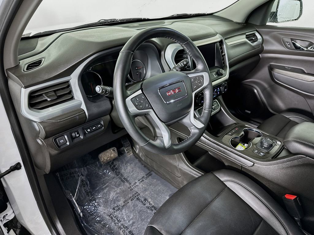 Used 2023 GMC Acadia SLT w/ Technology Package image 16