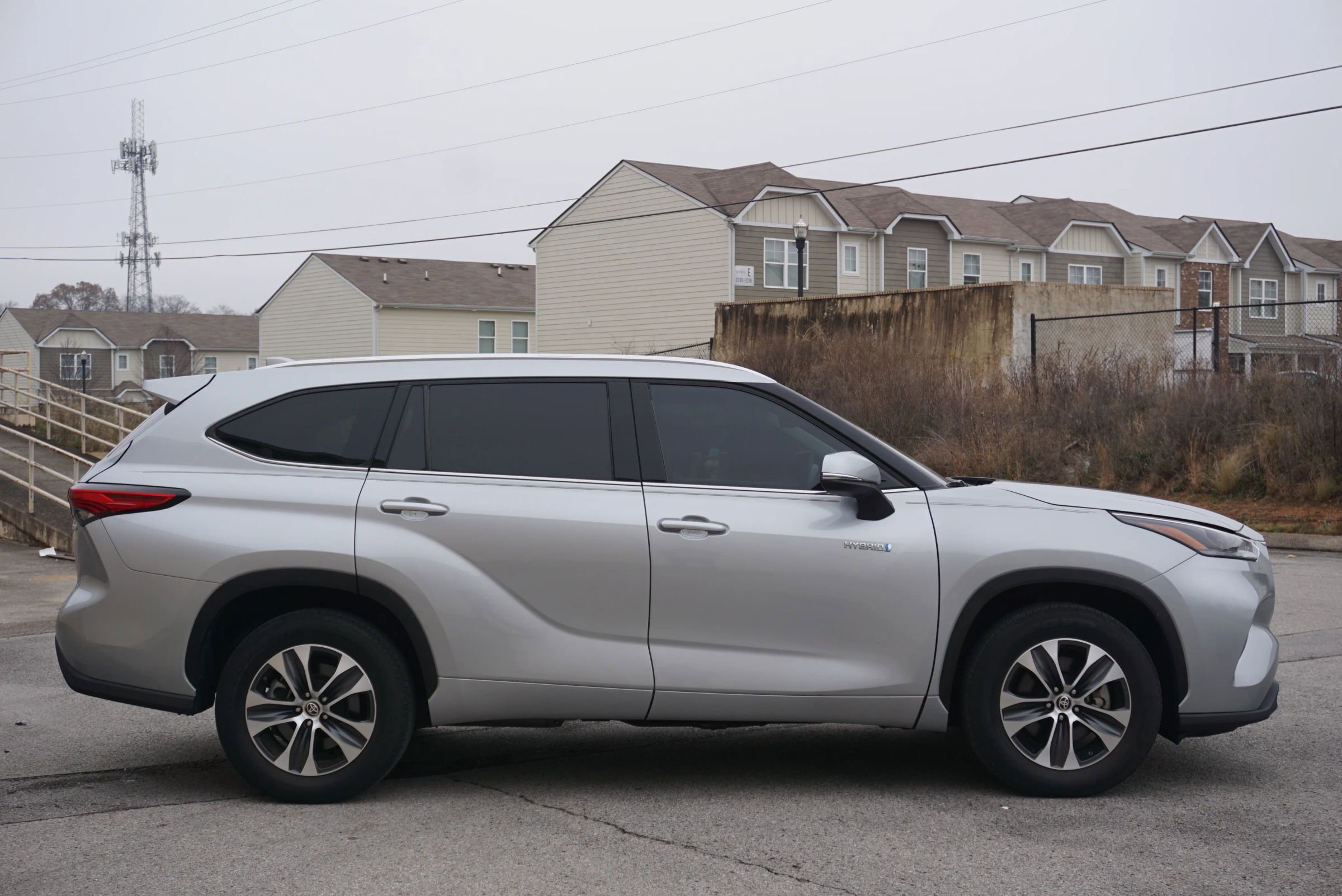 Used 2021 Toyota Highlander XLE image 6