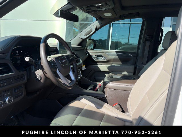 Used 2022 GMC Yukon SLT w/ SLT Premium Package AWD/4WD image 3