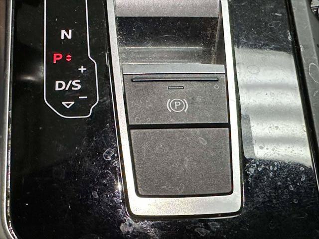 Used 2023 Audi Q8 Premium Plus AWD/4WD image 24
