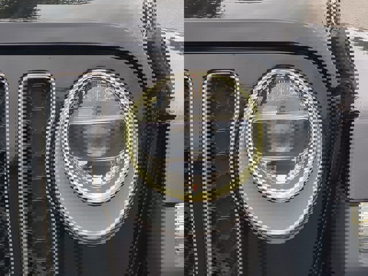 Used 2020 Jeep Gladiator Overland image 10