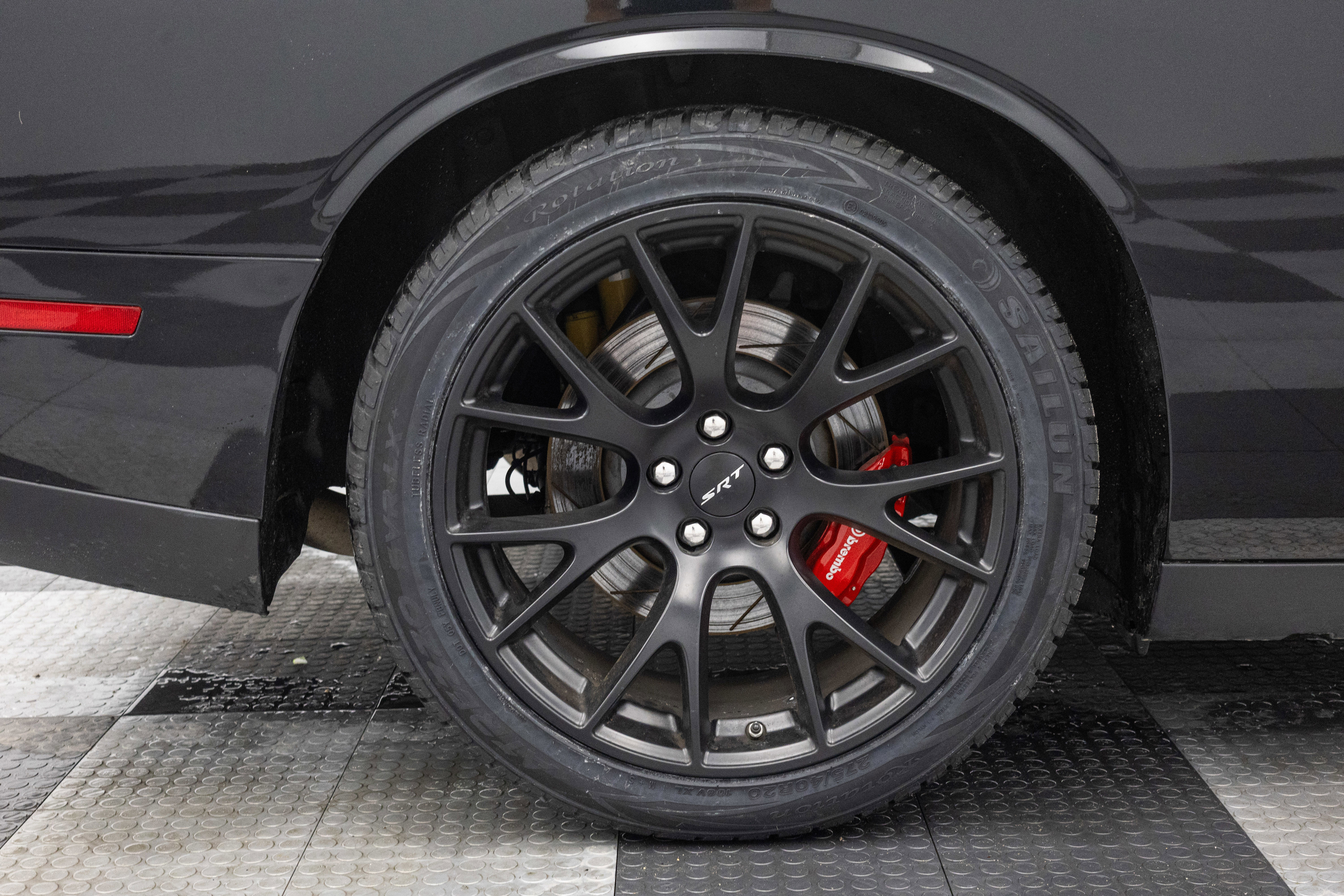 Used 2015 Dodge Challenger SRT Hellcat image 13