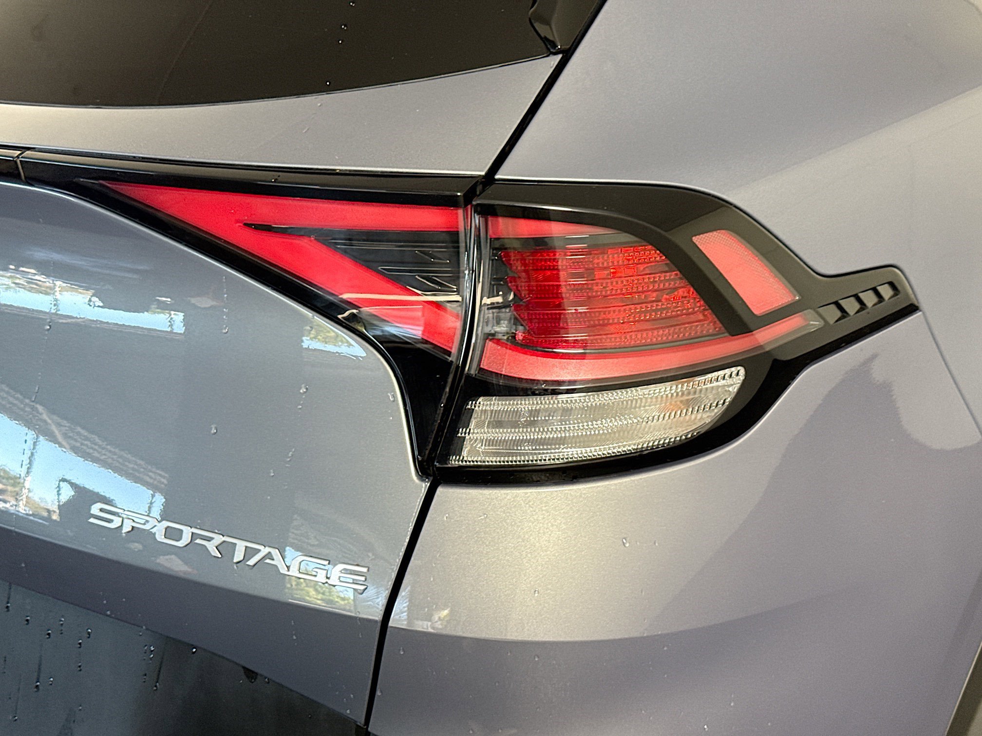 Used 2023 Kia Sportage EX image 34