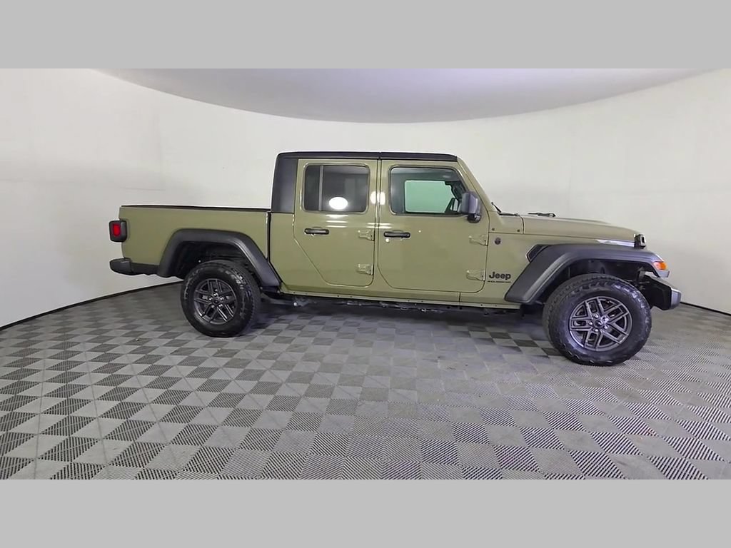 Used 2026 Jeep Gladiator Sport AWD/4WD image 35