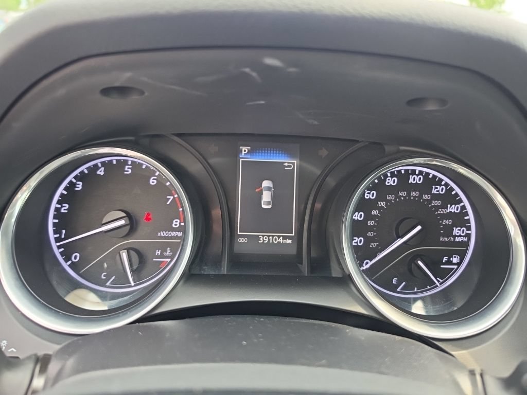 Used 2019 Toyota Camry LE FWD image 11