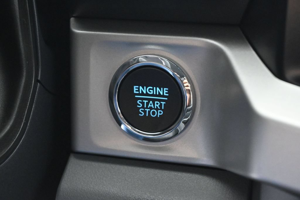 New 2026 Ford F250 XLT w/ XLT Premium Package AWD/4WD image 13
