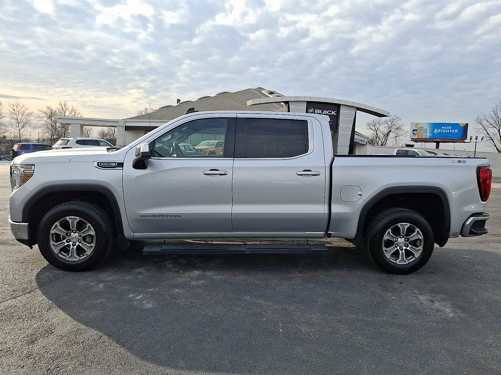 Certified 2021 GMC Sierra 1500 SLE w/ X31 Off-Road Package image 4