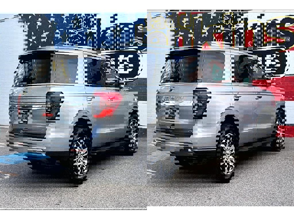 Used 2024 Ford Expedition Limited image 2