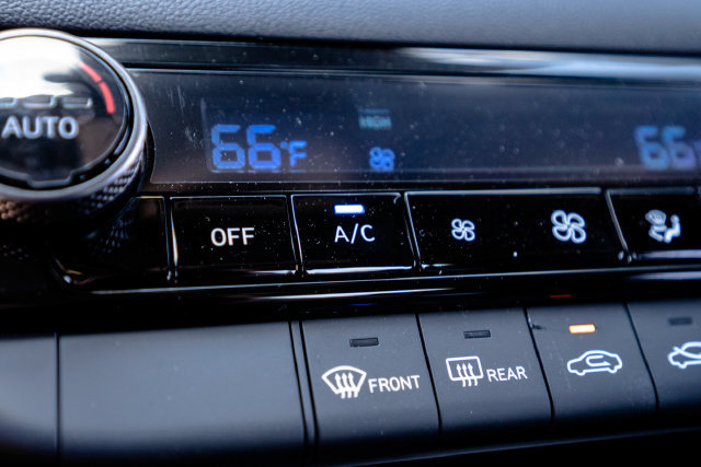 New 2026 Hyundai Elantra Sport FWD image 27