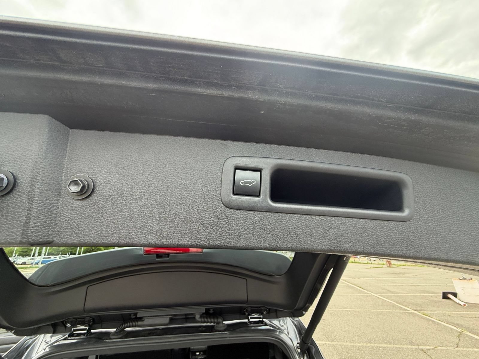 Used 2025 Toyota Highlander XSE AWD/4WD image 25