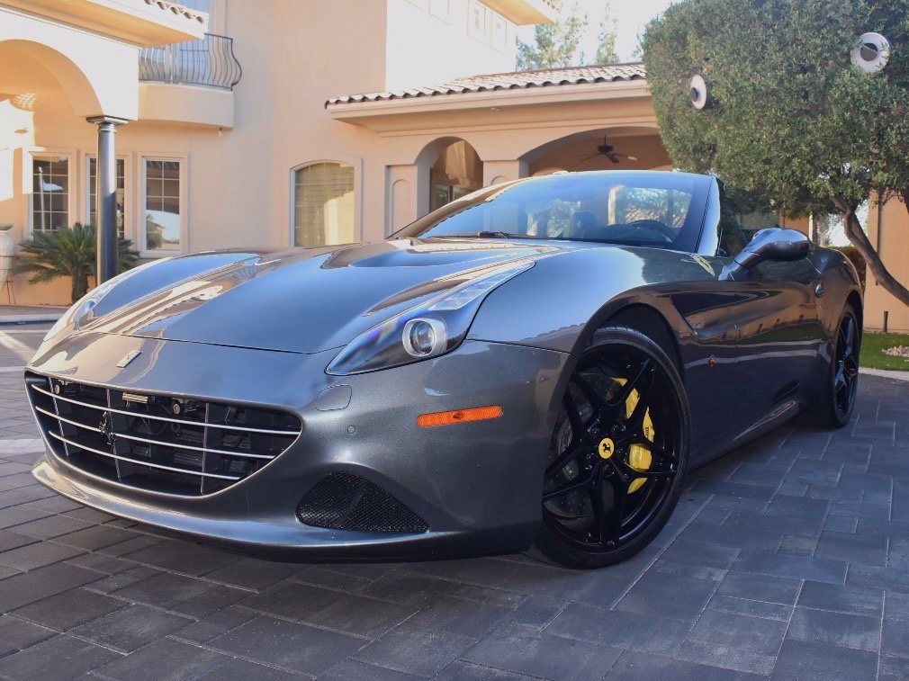 Used 2018 Ferrari California T RWD image 5