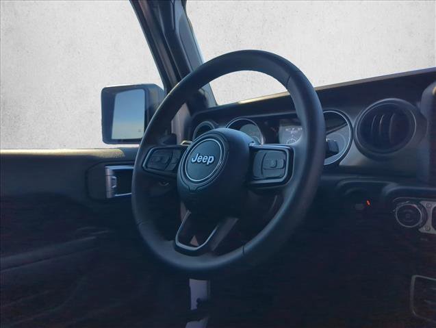 Used 2023 Jeep Gladiator Sport image 30