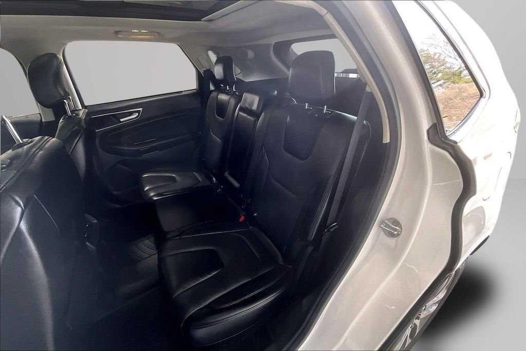 Used 2016 Ford Edge Titanium w/ Equipment Group 301A image 22