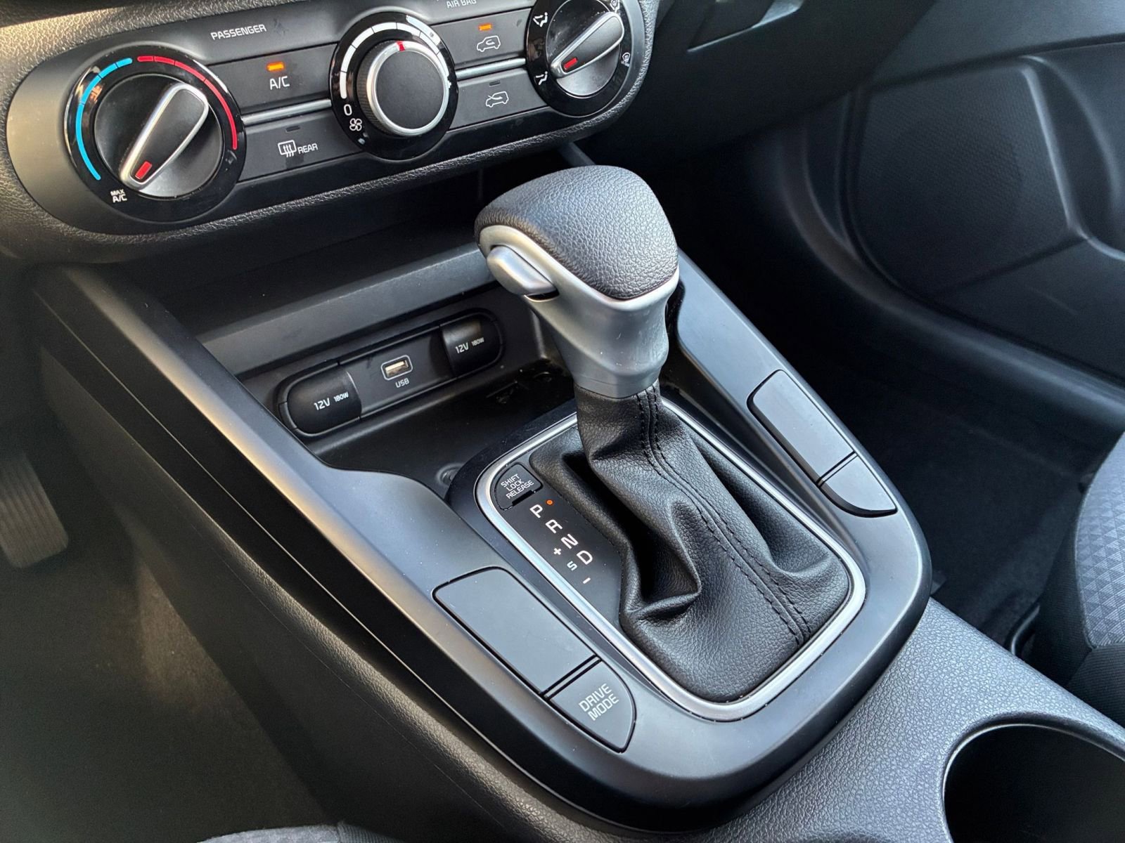 Used 2025 Kia Soul LX w/ LX Technology Package image 39